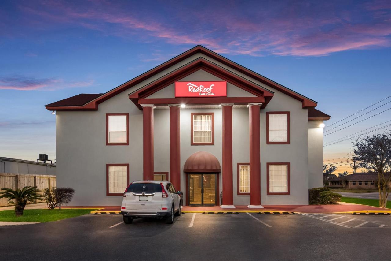 Red Roof Inn & Suites Pensacola-Nas Corry Beach Haven Exterior photo