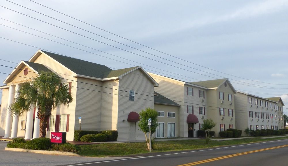 Red Roof Inn & Suites Pensacola-Nas Corry Beach Haven Exterior photo